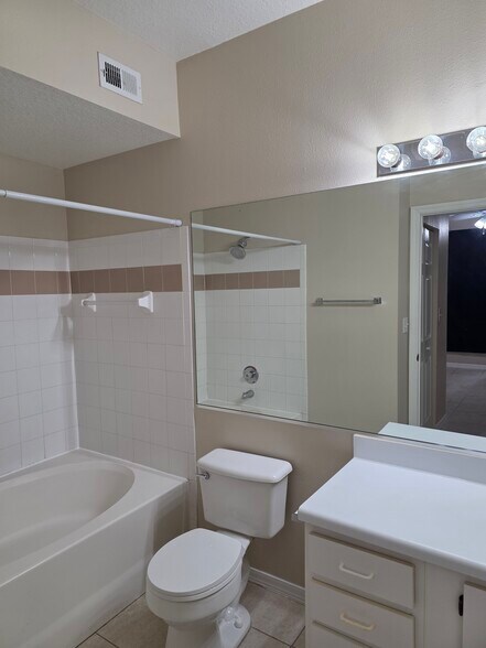 Building Photo - 5610 Pinnacle Heights Cir
