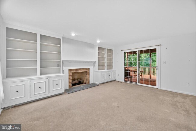 Building Photo - 14917 Brownstone Dr
