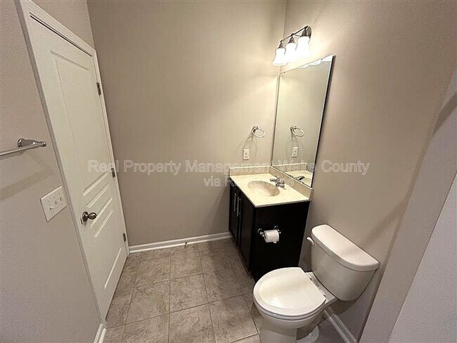 Building Photo - 1428 Glenwater Dr