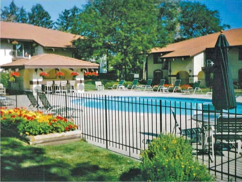 Primary Photo - N82W13514 Fond du Lac Ave
