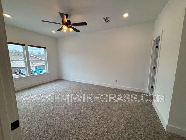 Building Photo - 106 Jennie Dr