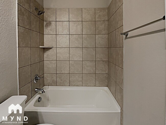 Building Photo - 14844 Gentry Dr