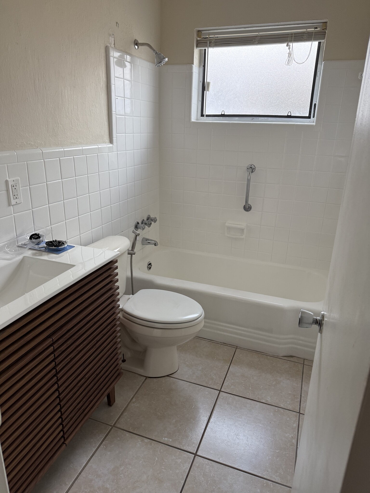 new bath - 1670 NE 56th St