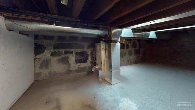 Building Photo - 330 1/2 E St