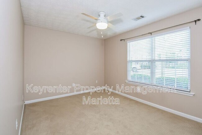 Building Photo - 1393 Treewood Trail