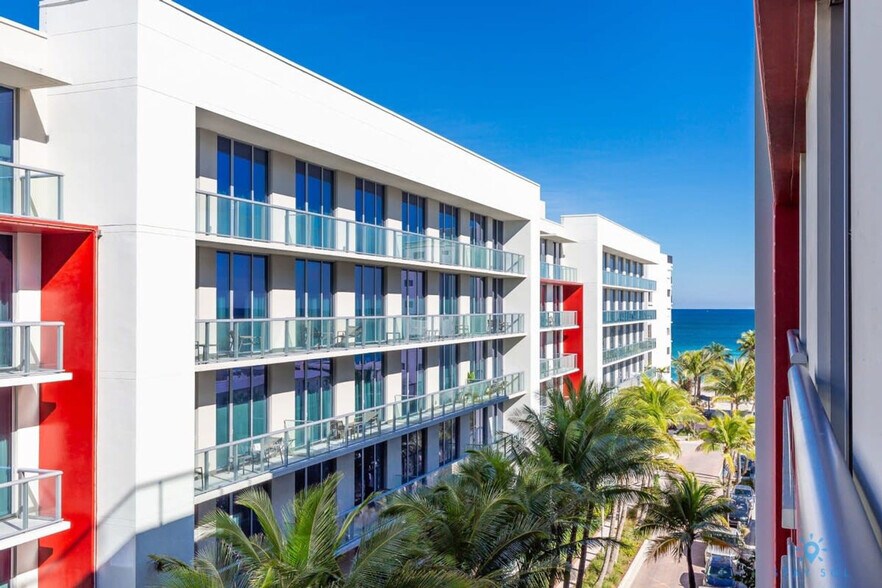 Building Photo - 777 N Ocean Dr