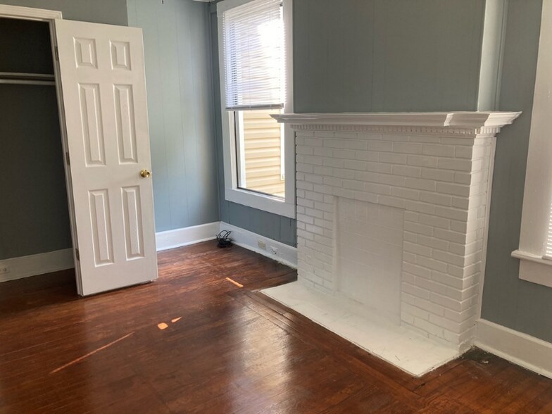 Building Photo - 307 Montgomery St