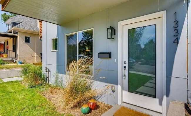 Building Photo - 1334 Osceola St