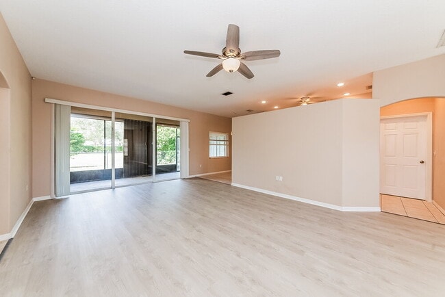 Building Photo - 3027 58th Terrace E