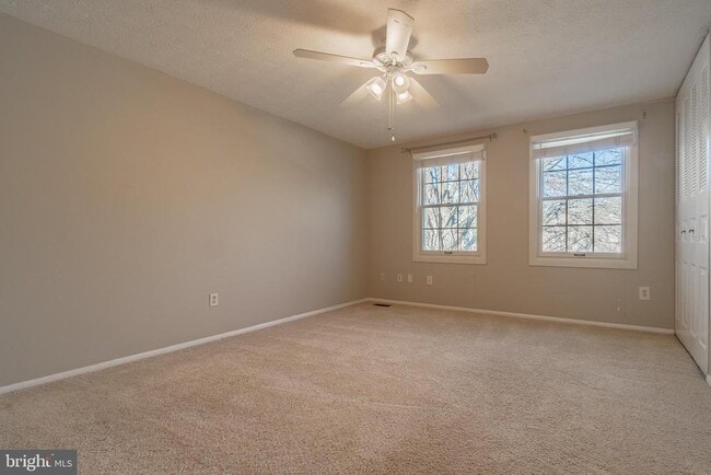 Building Photo - 2911 Montauk Ct