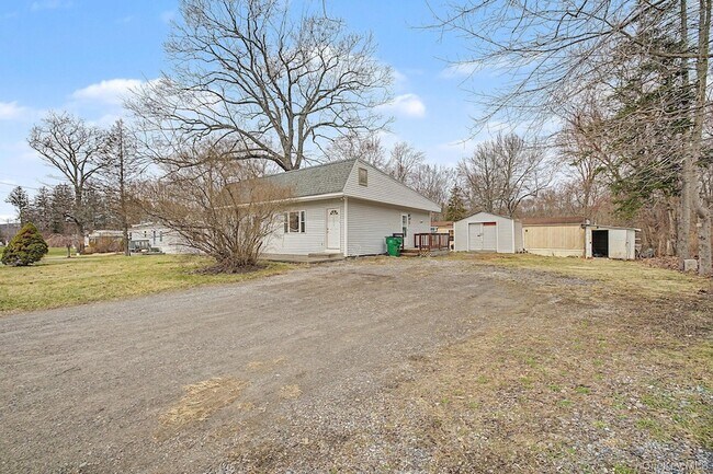 Building Photo - 2585 State Rte 55