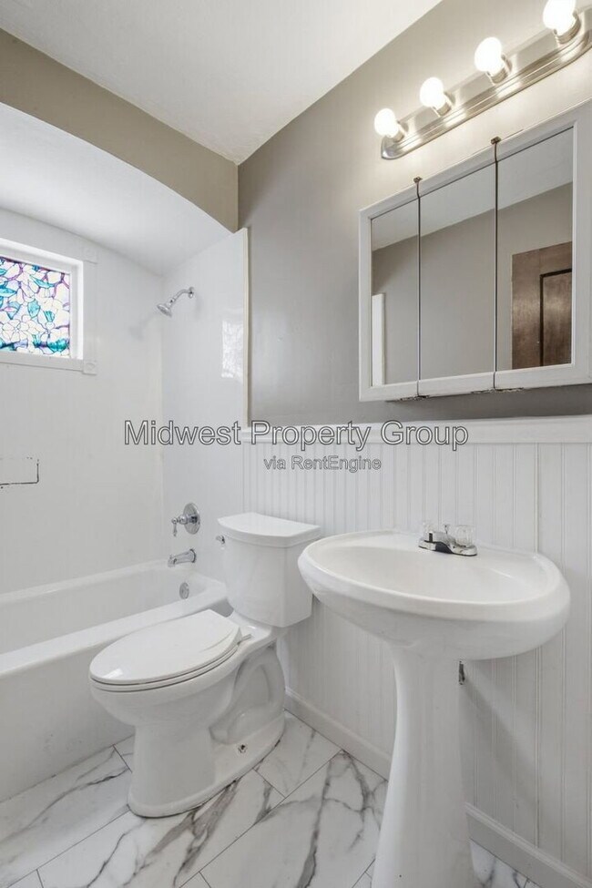 Building Photo - 249 S Hartnett Ave