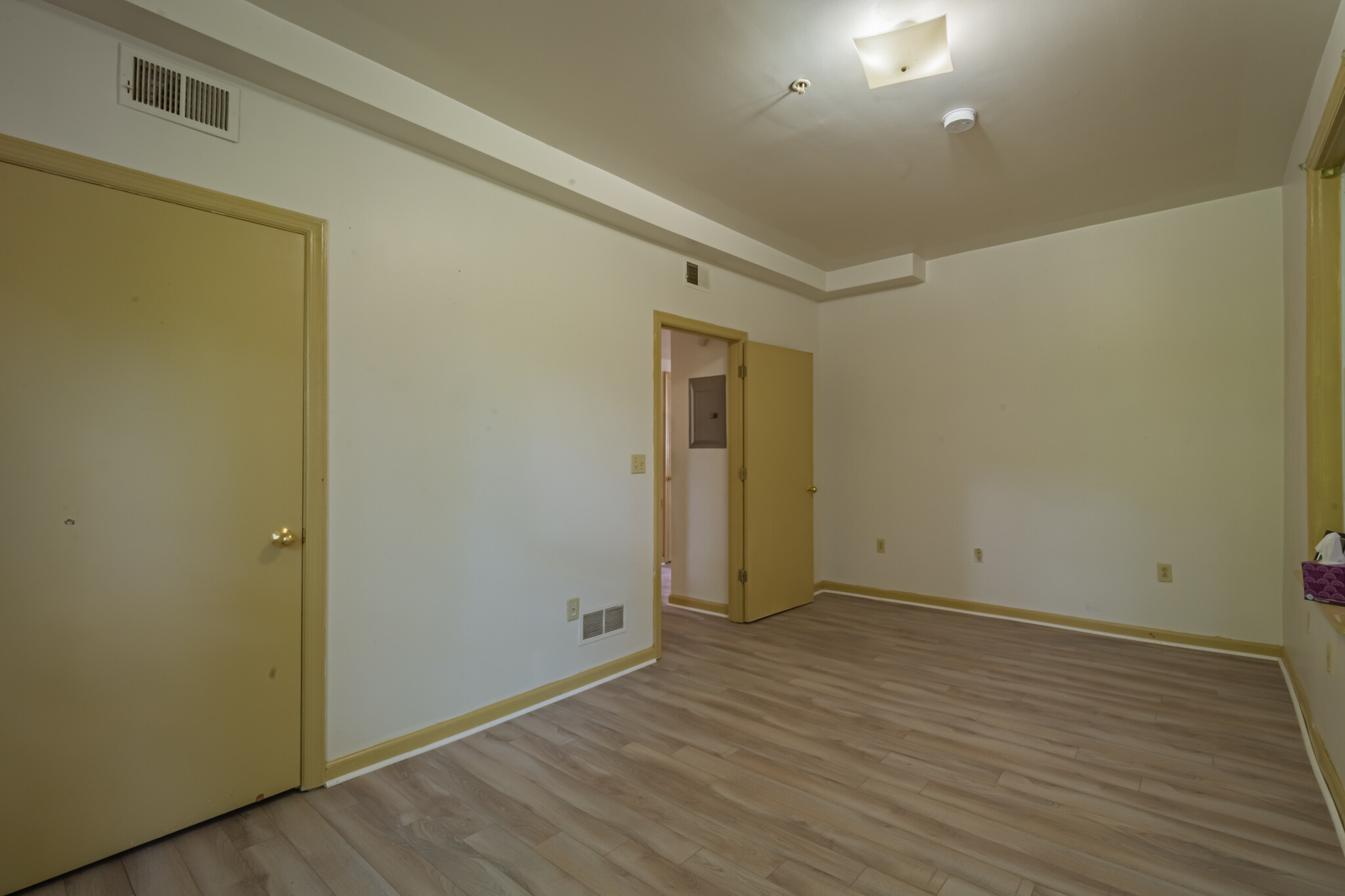 Building Photo - 112 N Fairmount St