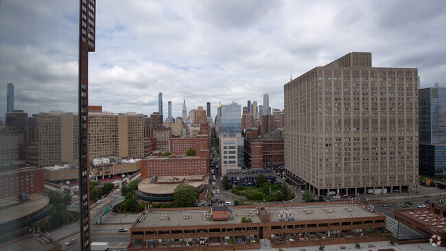 Building Photo - Henry Phipps Plaza