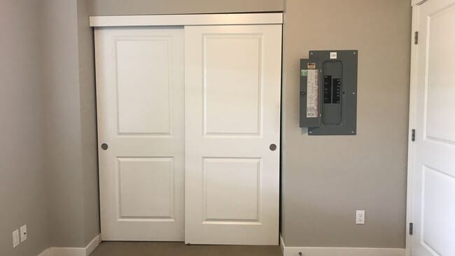 Building Photo - Amazing 1 bedroom 1 bath Apartment Home in Lynden