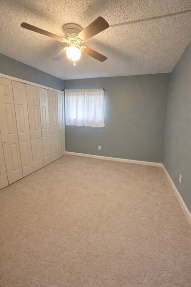 Building Photo - 2925 Lichen Ln