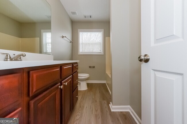 Building Photo - 105 Timberwood Dr