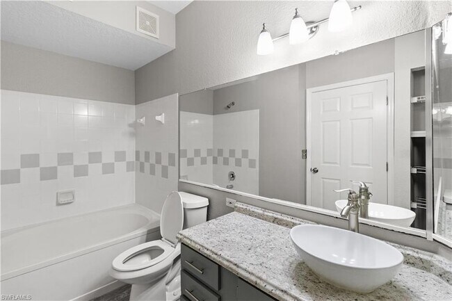 Building Photo - 11561 Villa Grand