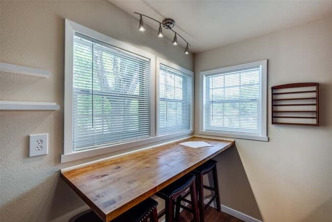 Building Photo - 1200 W Phillips St