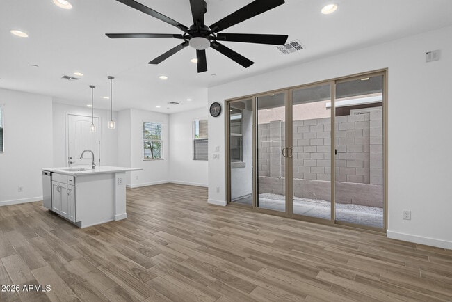 Building Photo - 2779 Claire Dr