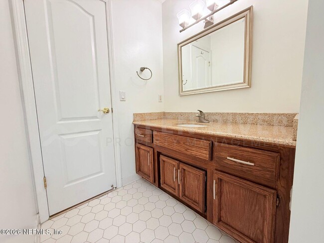 Building Photo - 2285 Richard Lee St