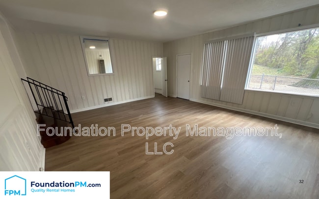 Building Photo - 2143 Vollintine Ave