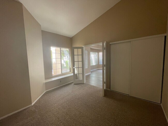 Building Photo - 2226 Crown Valley Ln