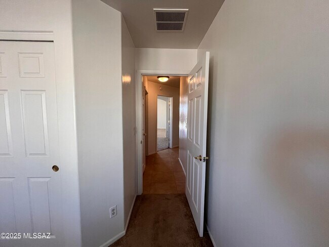 Building Photo - 13268 E Mesquite Flat Spring Dr