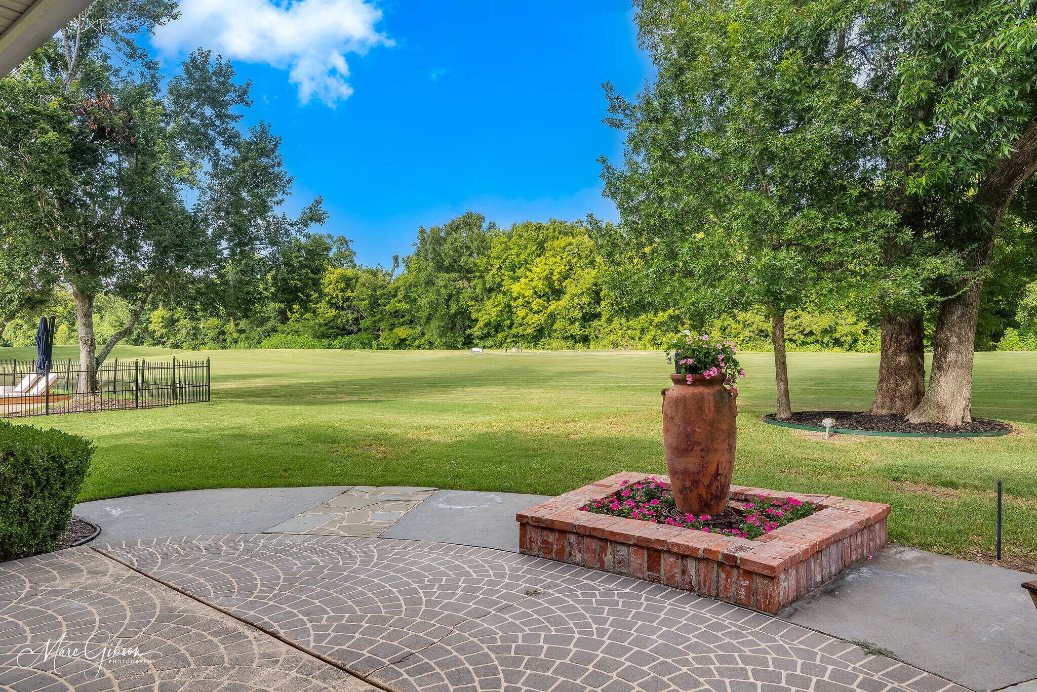 Building Photo - 316 Autumn Ridge Dr