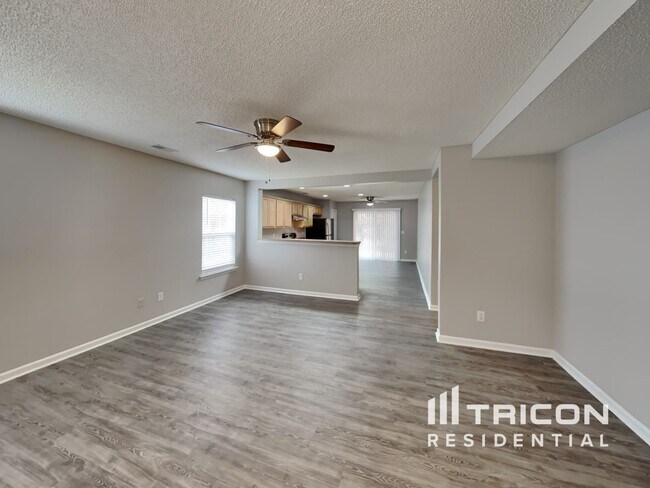 Building Photo - 217 Wild Olive Dr