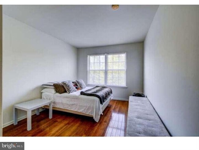 Building Photo - 20 Windsor Pond Rd