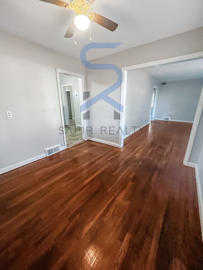 Building Photo - 1686 Valencia Rd
