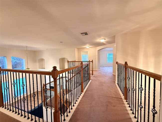 Building Photo - 2144 Brittany Colony Dr