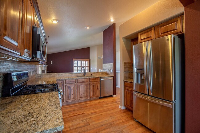 Building Photo - 5 Bedroom Home in Windsor Colorado
