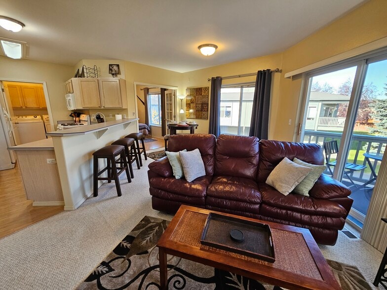 Building Photo - 3030 Lore Rd