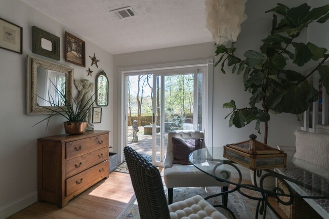 Building Photo - Beautiful 3BD/2BA Home in the Kensington Square community in Roswell.