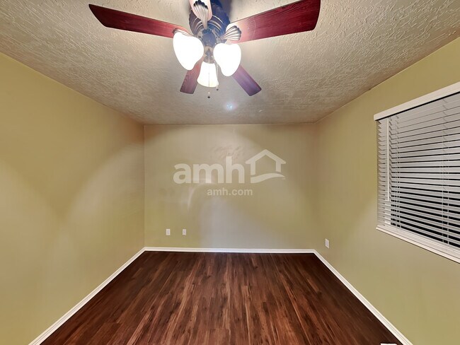 Building Photo - 948 W 1400 N