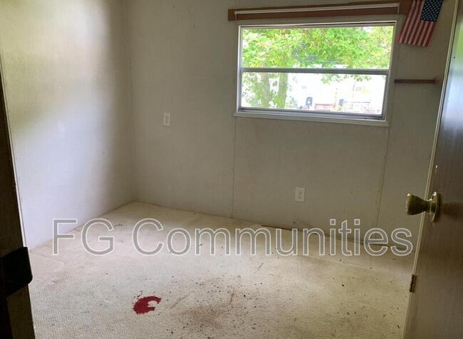 Building Photo - 8947 Salamander Rd
