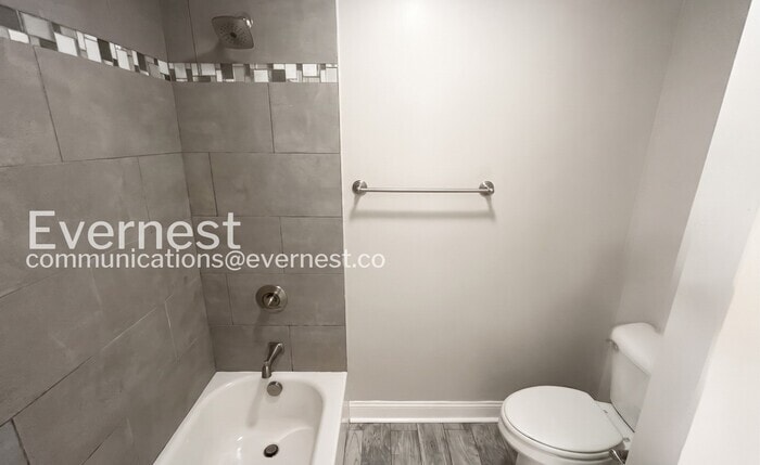 Building Photo - 506 Eastboro Dr