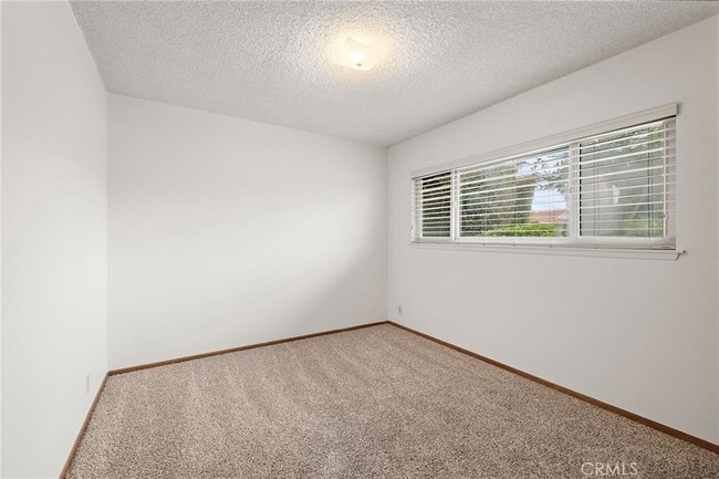 Building Photo - 509 California Dr