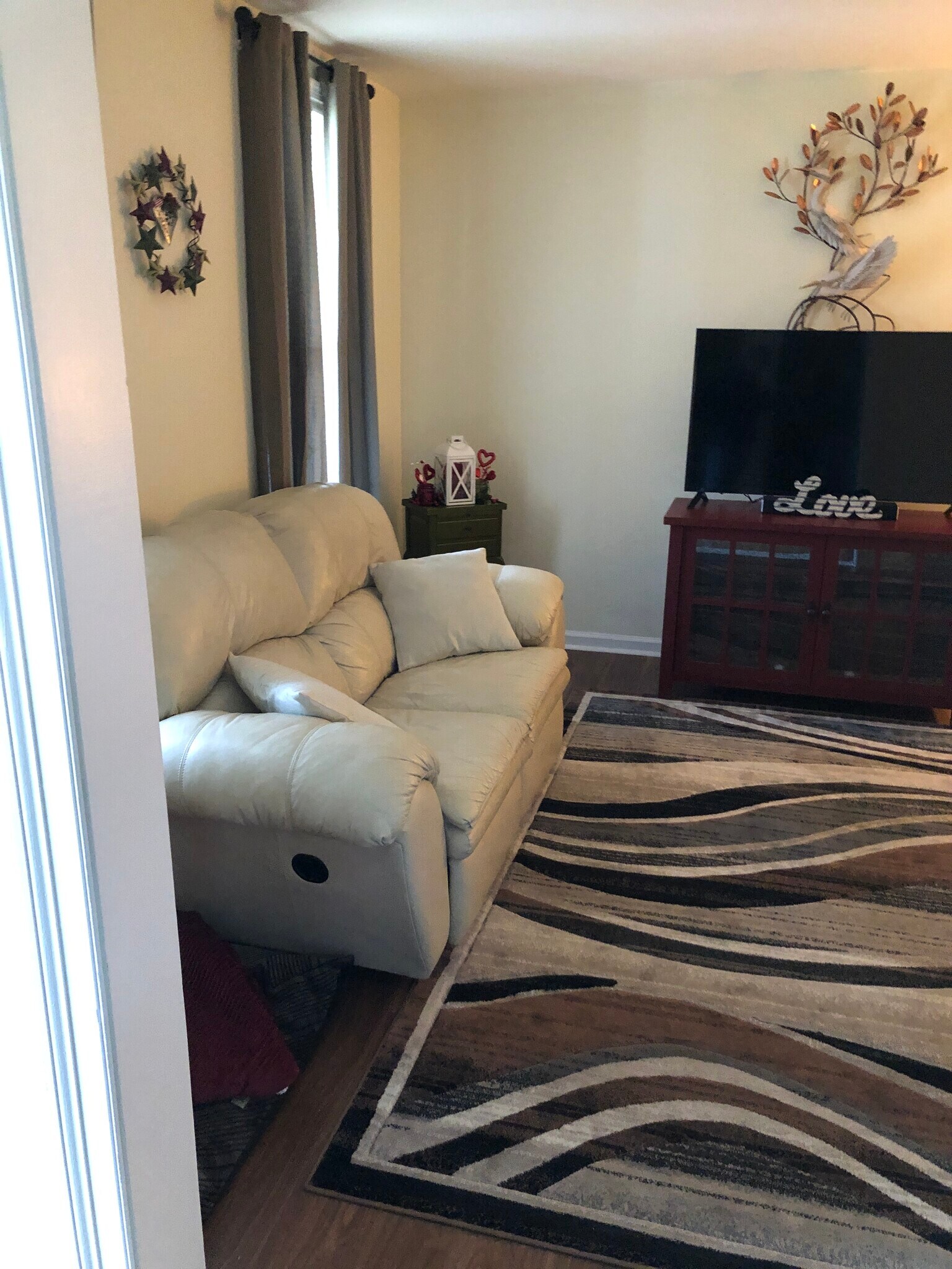 Building Photo - 701 Market St