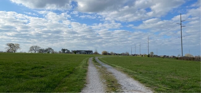 Building Photo - 9969 Glen Rd