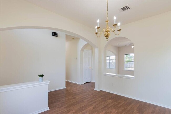 Building Photo - 200 Almquist St