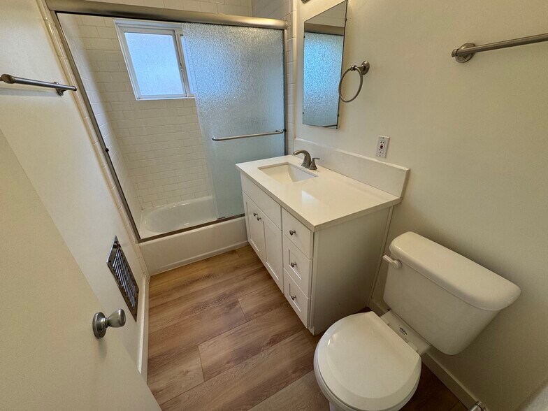 Building Photo - 11662 Sunset Blvd