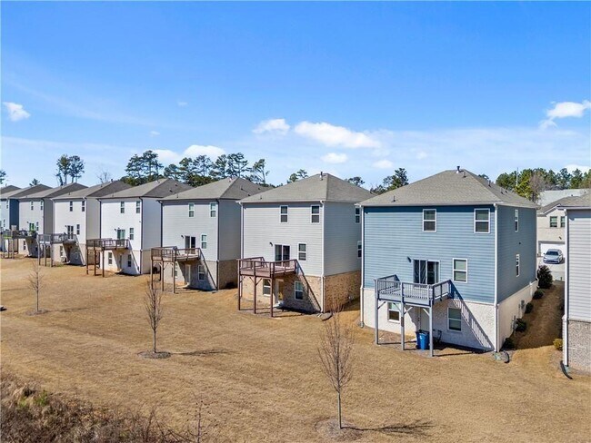 Building Photo - 4646 Waxwing St