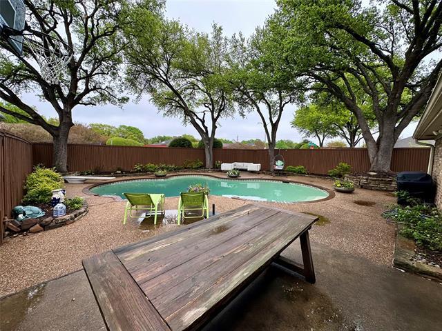 Building Photo - 7145 Crooked Oak Dr