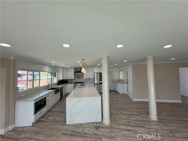 Building Photo - 11596 Bart Dr