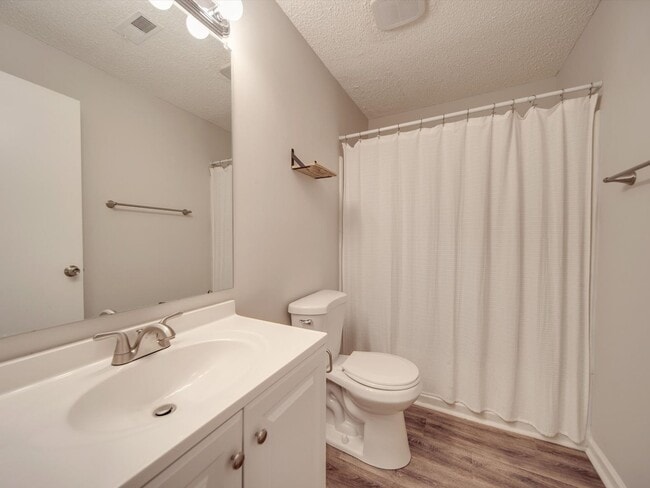 Building Photo - 1052 Churchill Downs Ct