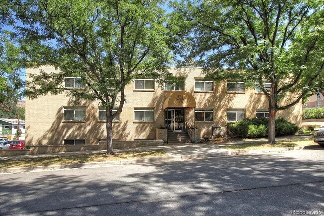 Building Photo - 1221 Illinois St