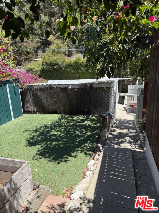 Building Photo - 2565 Glen Green St